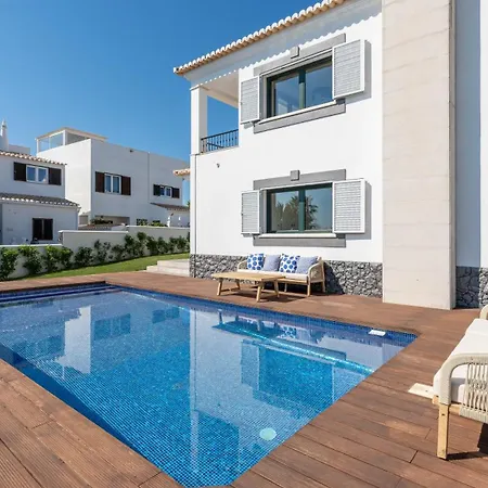 Maya Luxurious House With Pool By Lovelystay Senhora da Luz