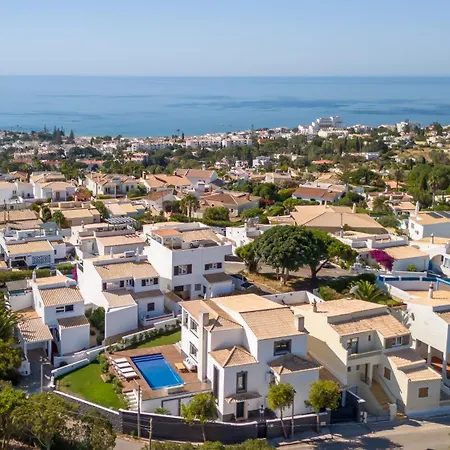Maya Luxurious House With Pool By Lovelystay Senhora da Luz