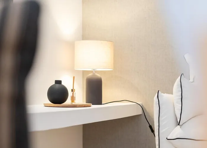 Maya Luxurious House With Pool By Lovelystay *