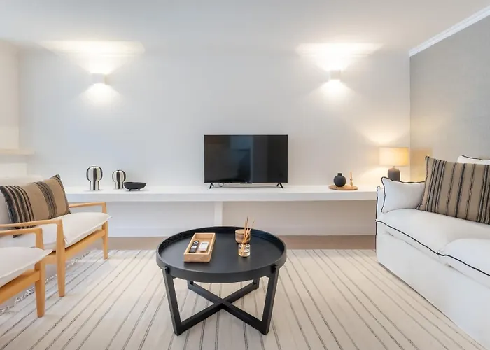 Maya Luxurious House With Pool By Lovelystay * Luz