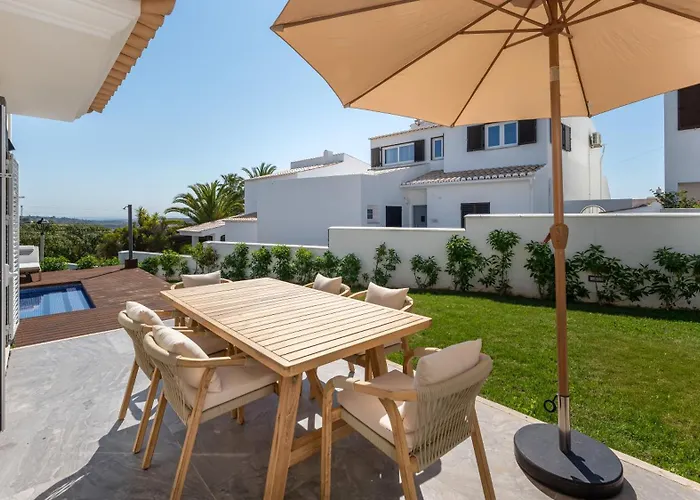 Maya Luxurious House With Pool By Lovelystay *