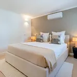 Maya Luxurious House With Pool By Lovelystay Luz