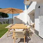 Maya Luxurious House With Pool By Lovelystay